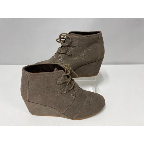 TOMS Women’s Desert Wedge Booties Taupe Suede Lace-Up Heels Size 7.5 - Picture 4 of 8